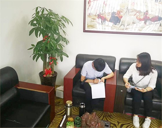 迦密山精英團(tuán)隊(duì)服務(wù)客戶現(xiàn)場(chǎng)